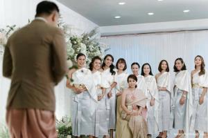 ชุดไทยเจ้าสาว ชุดไทยจักรพรรดิ์ เช่าที่แบมบี้ เวดดิ้ง ห้วยขวาง